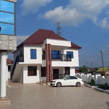Baffour Studio Kumasi Extérieur photo